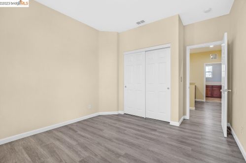 23 Elijah Ct, West Pittsburg CA  94565-2748 exterior