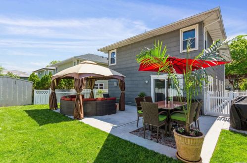 32 Adams St, Floral Park NY  11001-2810 exterior