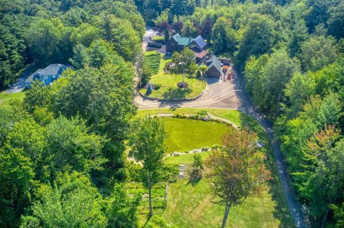 39 Hill Rd, Brookline NH  03033-2111 exterior