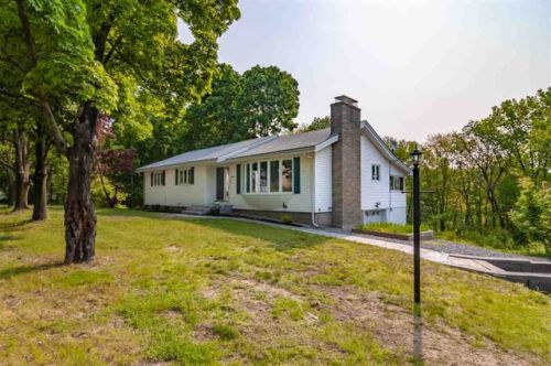 18 Millville St, Salem, NH 03079-2646