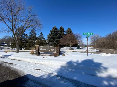 4130 Quantico Ln, Minneapolis, MN 55446-2628