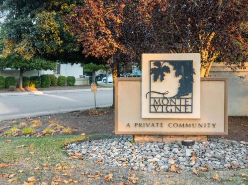 2075 Merlot Dr, Morgan Hill CA  95037-3883 exterior