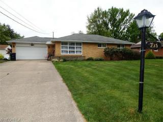 235 Knollwood Dr, Wadsworth, OH 44281-1639
