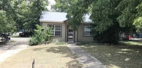 611 Avenue, Webberville, TX 78621-1618