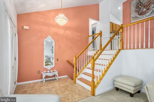 15581 Andover Heights Dr, Woodbridge VA  22193-1071 exterior