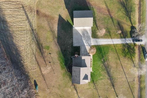 162 Black Hawk Dr, Sardinia OH  45171-9665 exterior