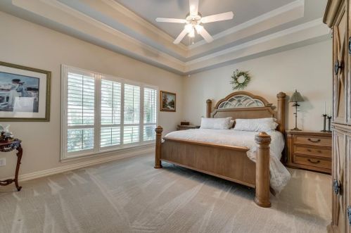 8817 Crestview Dr, Denton TX  76207-8601 exterior