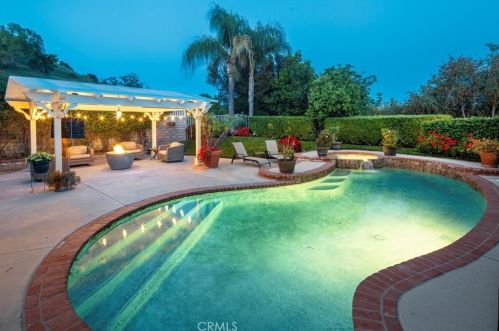 25544 Longfellow Pl, Santa Clarita, CA 91381-1505
