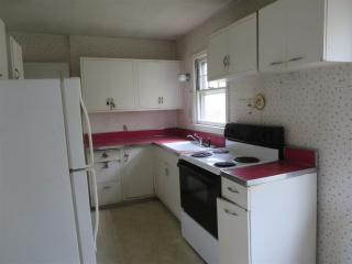 195 Shaker Rd, Albany, NY 12211-2033