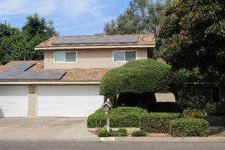 1982 Helm Ave, Fresno, CA 93727-1613