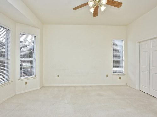 128 Enchanted Dr, Georgetown TX 78633-4534 exterior