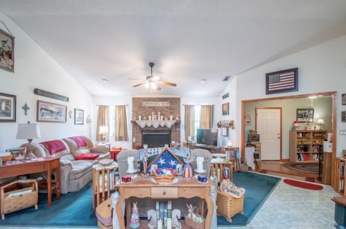 5301 Bayonne Ave, Brooksville, FL 34608-1921