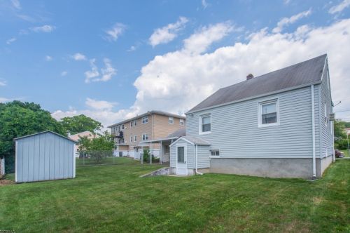 102 Mount Pleasant Ave, West Paterson NJ  07424-2838 exterior