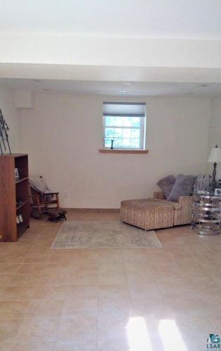 320 Wadena St, Duluth MN  55803-2049 exterior
