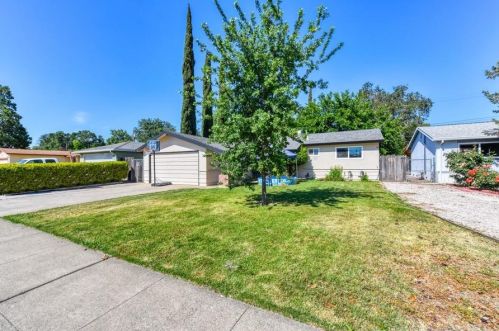 9316 Mark St, Elk Grove, CA 95624-1621