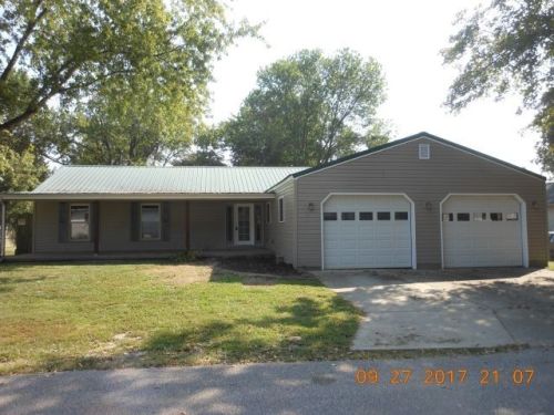 205 Scott St, Owensville, IN 47665-8762