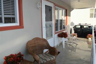 409 3rd Ave, Wildwood Crest, NJ 08260-5939