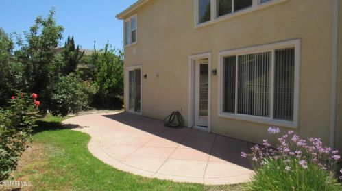 1004 Poplar Ct, Simi Valley CA 93065-6015 exterior