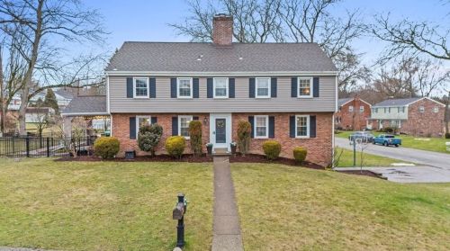 100 Laurelwood Dr, Pittsburgh, PA 15237-4033