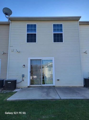 1511 Artisan Ct, Breinigsville PA  18031-1583 exterior