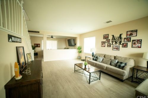 11671 Barrington St, Victorville, CA 92392-0449
