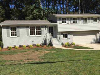 3233 Wisteria Dr, Birmingham, AL 35216-4277