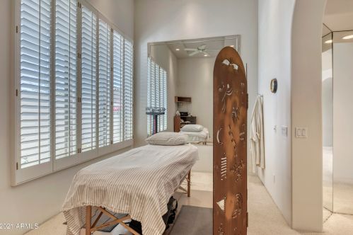 9590 55th St, Scottsdale AZ 85254-1786 exterior