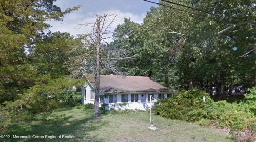 146 Forest Dr, Lakewood, NJ 08701-2316
