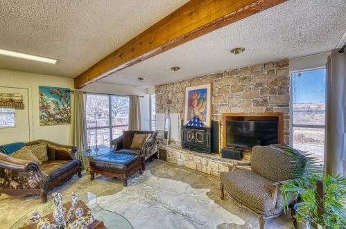 1107 Sandstone St, Sunrise Beach TX  78643-2426 exterior
