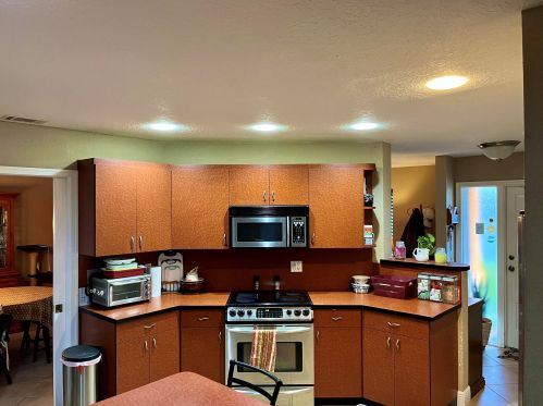 1099 27th Ave, Boynton Beach, FL 33426-7821