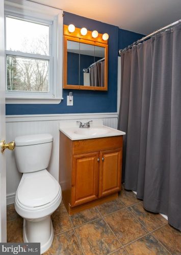 2429 Larkin Rd, Boothwyn PA  19061-2616 exterior