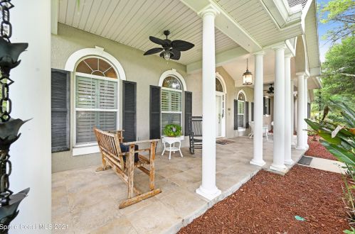 3848 Sterling St, Mims, FL 32754-5010