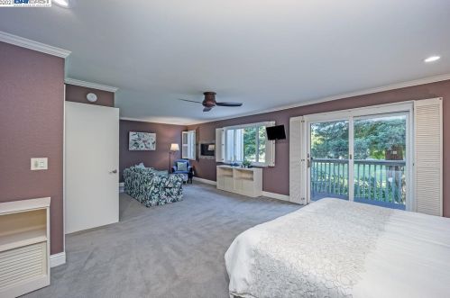 5230 Riverdale Ct, Pleasanton CA  94588-3759 exterior