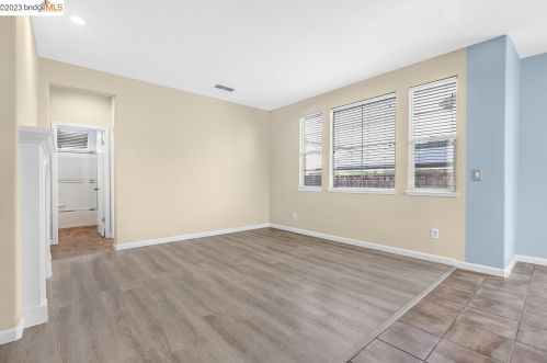 23 Elijah Ct, West Pittsburg CA  94565-2748 exterior