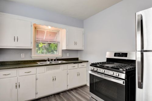 2704 63, Milwaukee WI 53216-2113 exterior