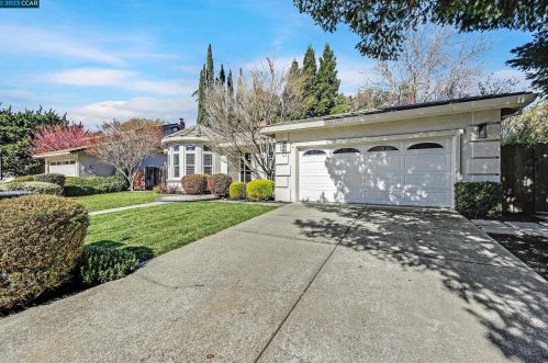 210 Daylight Pl, Danville, CA 94526-5126