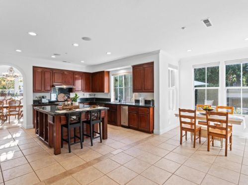 2075 Merlot Dr, Morgan Hill CA  95037-3883 exterior