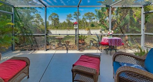 8130 Alamosa Wood Ave, Ruskin, FL 33573-0146
