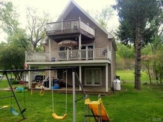 4283 First Ter, Bangor, PA 18013-4617