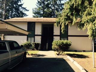 12214 118th Avenue Ct, Puyallup, WA 98374-4012