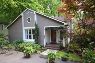 152 Carrisbrooke Ln, Winston Salem, NC 27104-2528