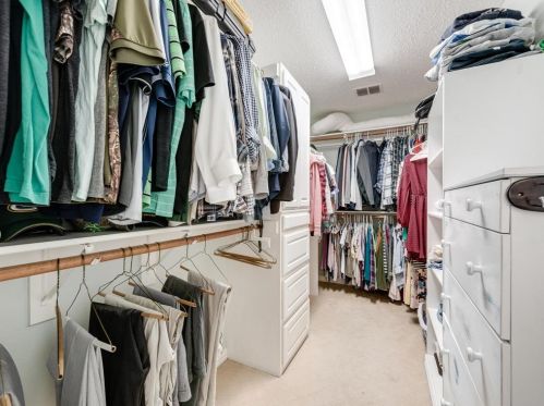 5701 Northcrest Dr, Lewisville TX  75028-4803 exterior