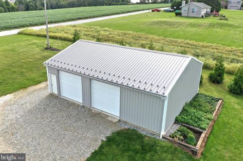 356 Channell Rd, New Park, PA 17352-9471