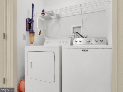 142 Furlong Way, Red Lion PA 17356-8775 exterior