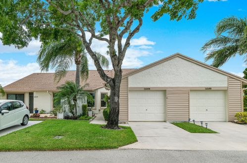 12199 Forest Greens Dr, Boynton Beach, FL 33437-2042