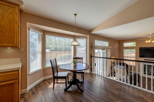 8686 White Peacock Way, Elk Grove CA  95624-3701 exterior