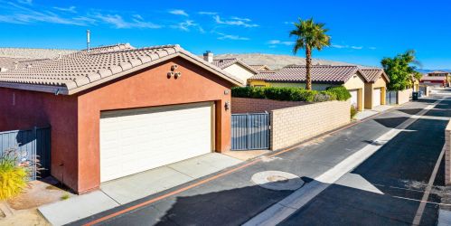 67761 Rio Vista Dr, Cathedral City CA  92234-8636 exterior