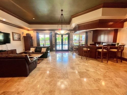 419 Villa Cir, Boynton Beach FL  33435-8911 exterior