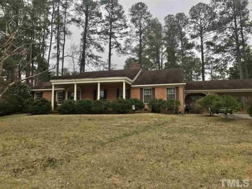 211 Meadowbrook Dr, Smithfield, NC 27577-4355