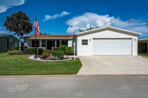 7832 Horned Lark Cir, Fort Pierce, FL 34952-3197